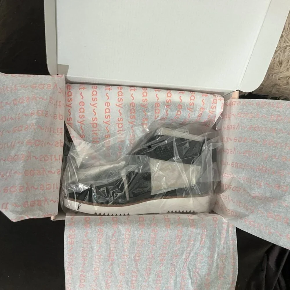 Easy Spirit msrp $79
